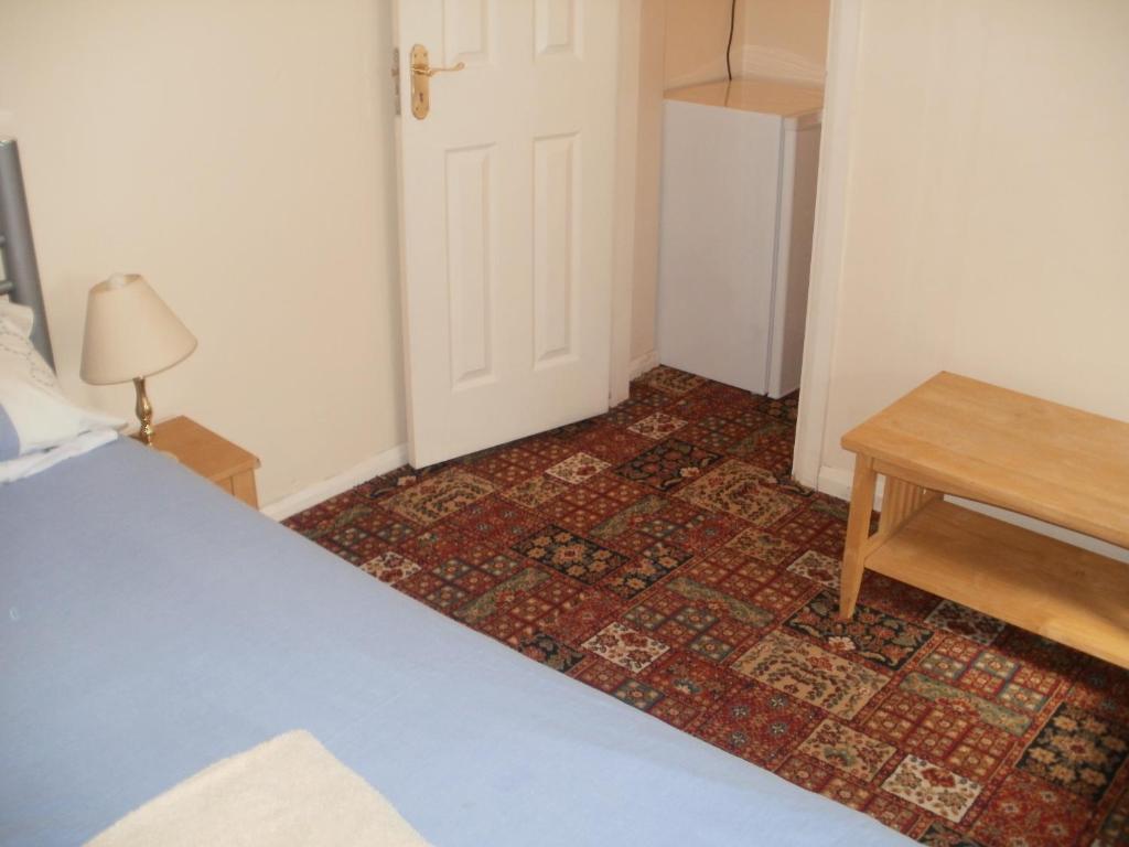 London Heathrow Guesthouse ヒースロー 部屋 写真